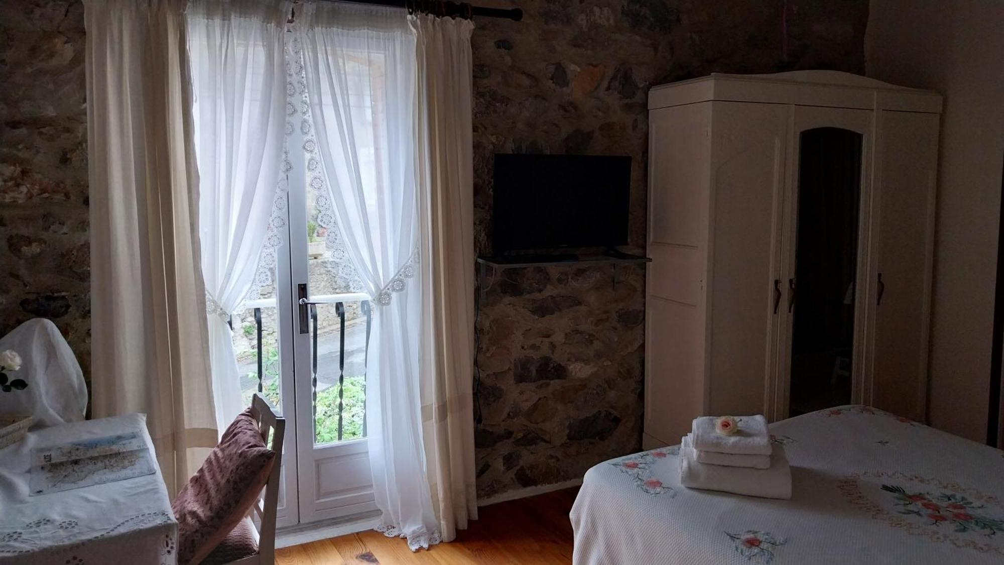 Bed and Breakfast L'Envolee Belvianes-et-Cavirac Экстерьер фото