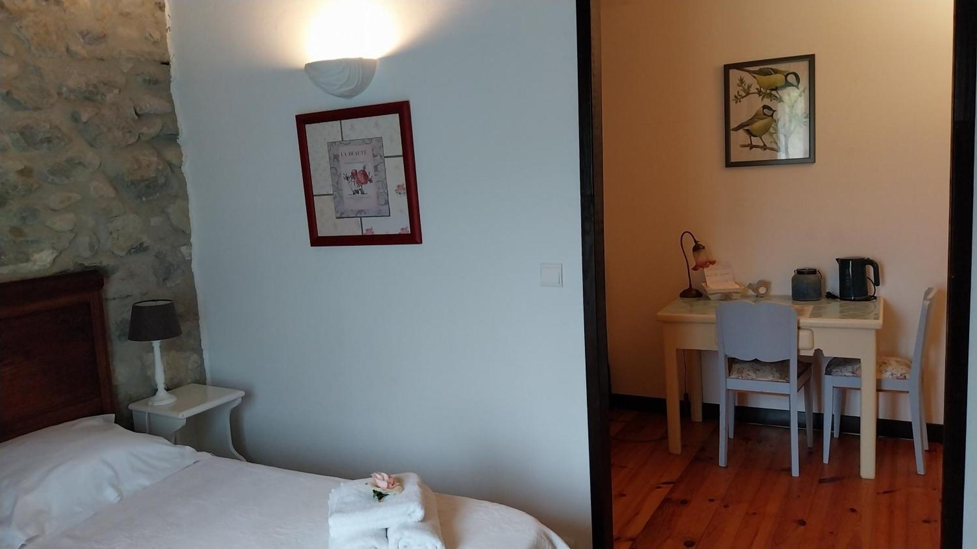 Bed and Breakfast L'Envolee Belvianes-et-Cavirac Экстерьер фото