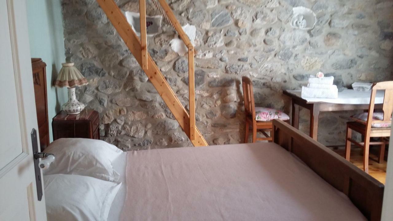 Bed and Breakfast L'Envolee Belvianes-et-Cavirac Экстерьер фото